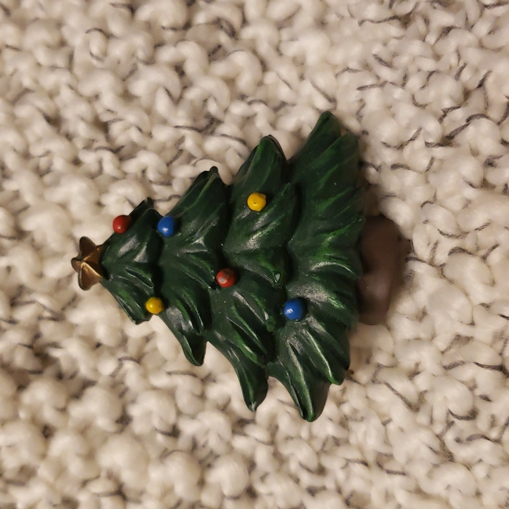 Vintage Christmas Tree pin